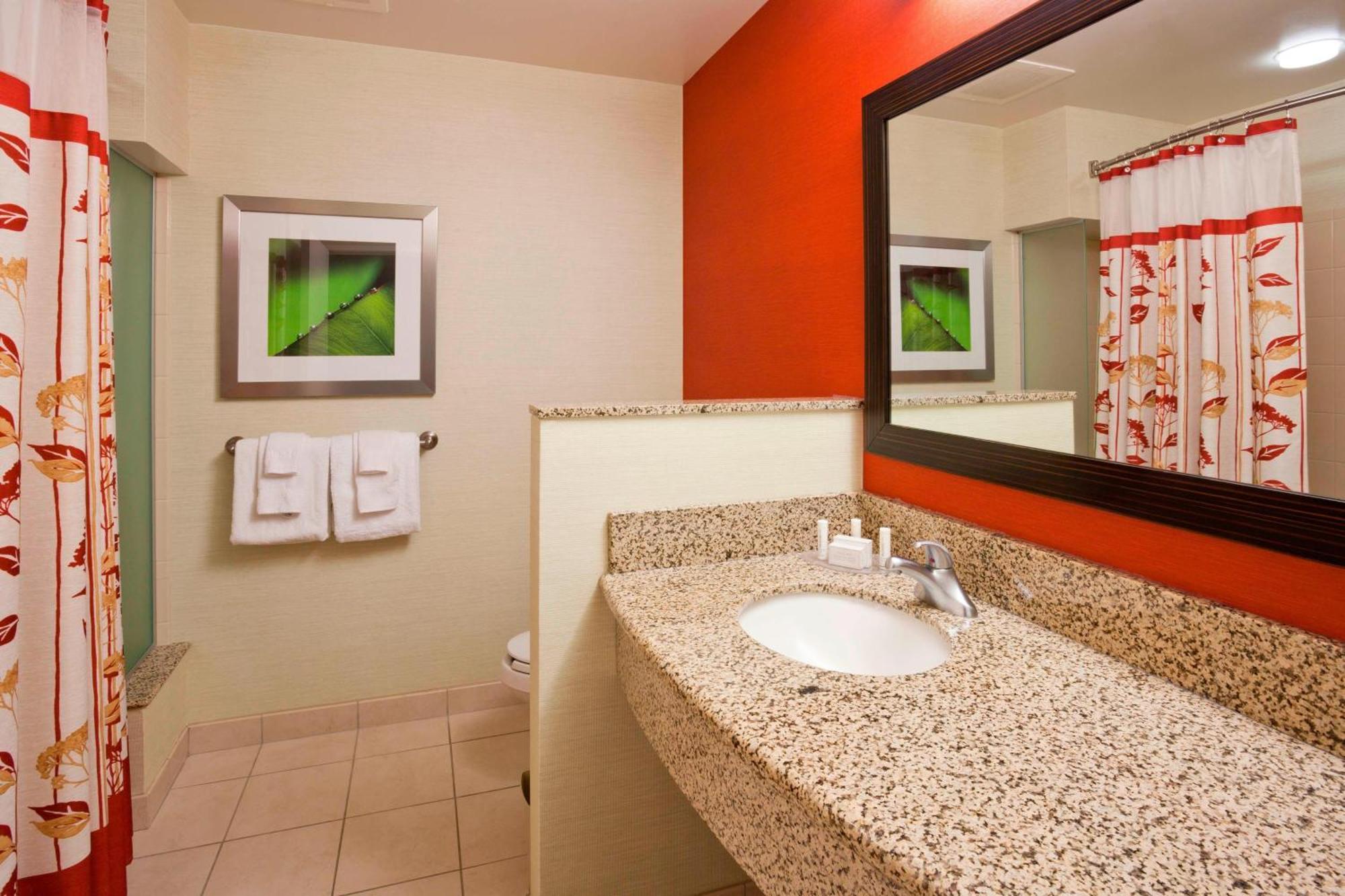 Courtyard Minneapolis Maple Grove Arbor Lakes Ngoại thất bức ảnh