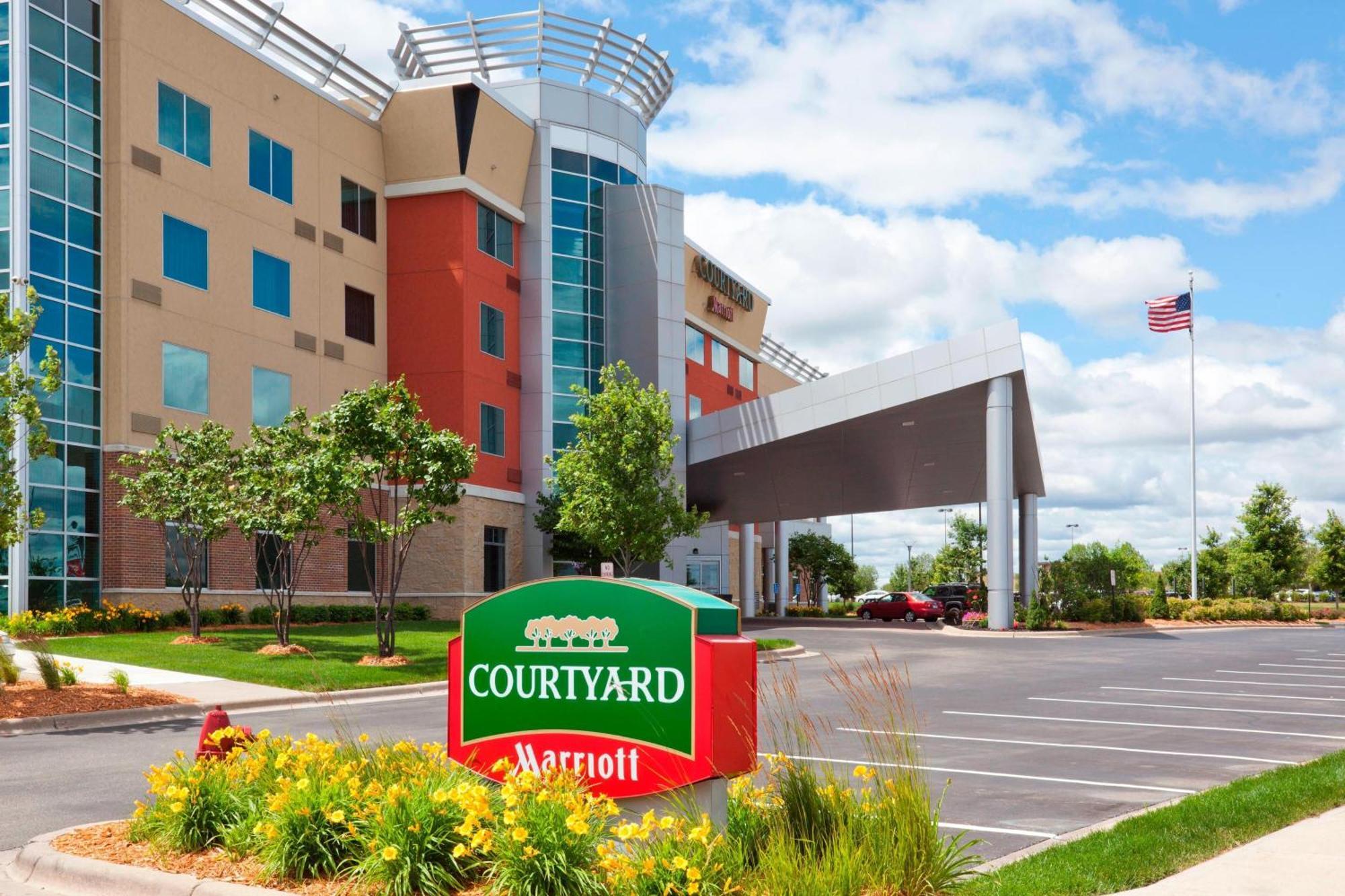 Courtyard Minneapolis Maple Grove Arbor Lakes Ngoại thất bức ảnh